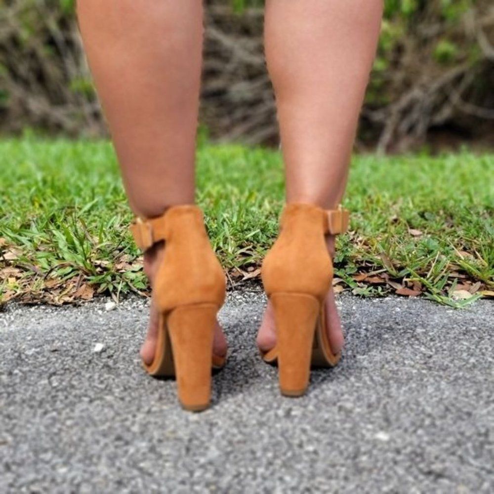 Chestnut Chunky Block Heels Open Toe Casual Sandals - Picture 5 of 9